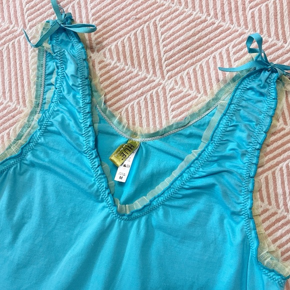 Y2K Hue Turquoise Tank Top with Bows and Ruffles M - Picture 2 of 9